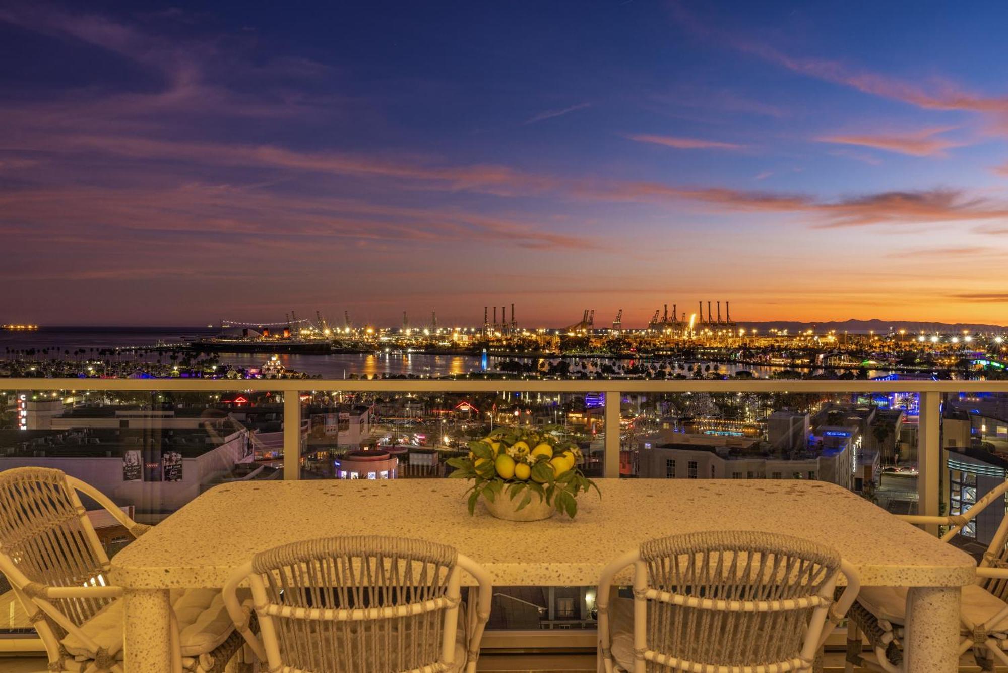 @ Marbella Lane - Penthouse W/ City & Ocean Views Long Beach Exterior photo