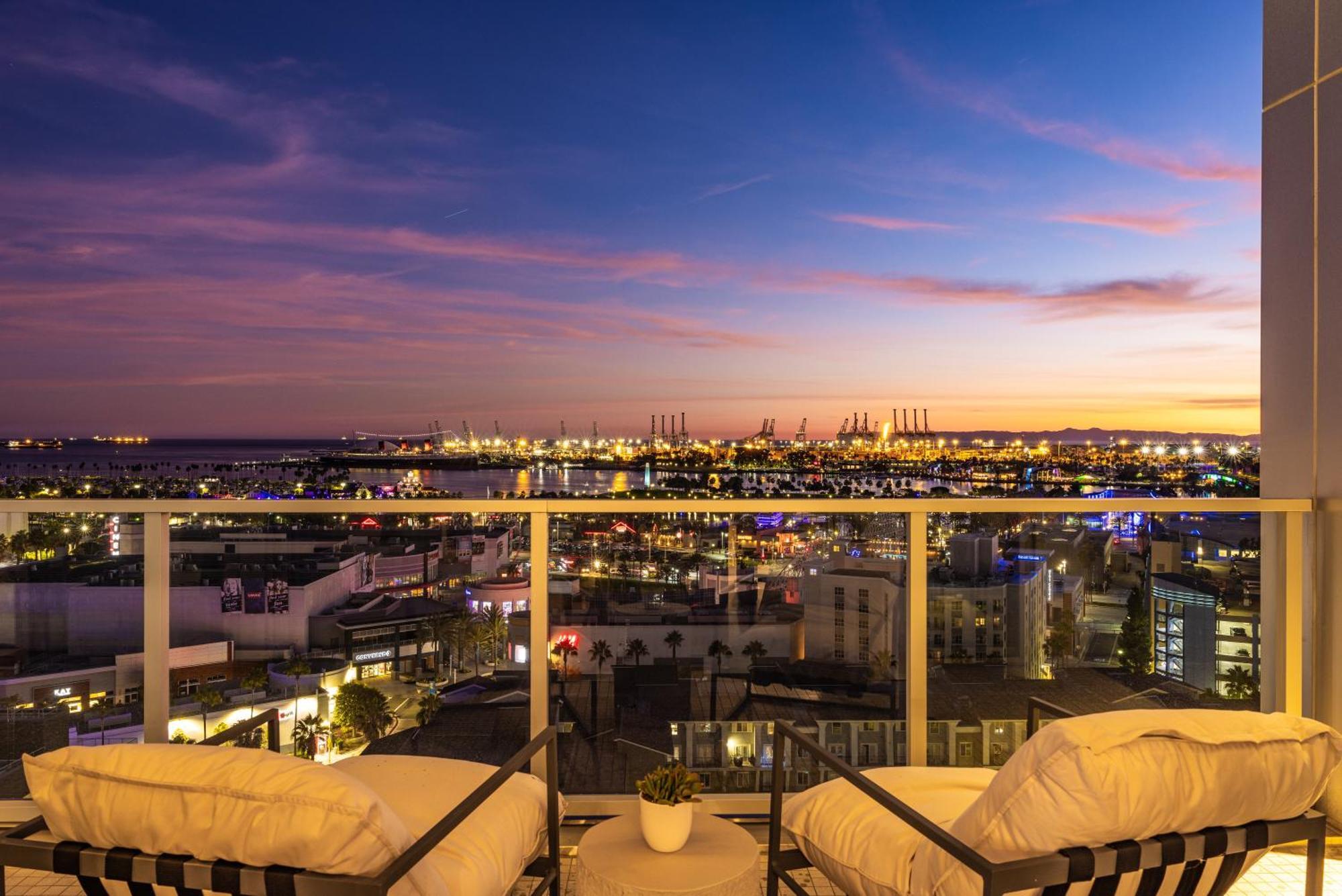 @ Marbella Lane - Penthouse W/ City & Ocean Views Long Beach Exterior photo