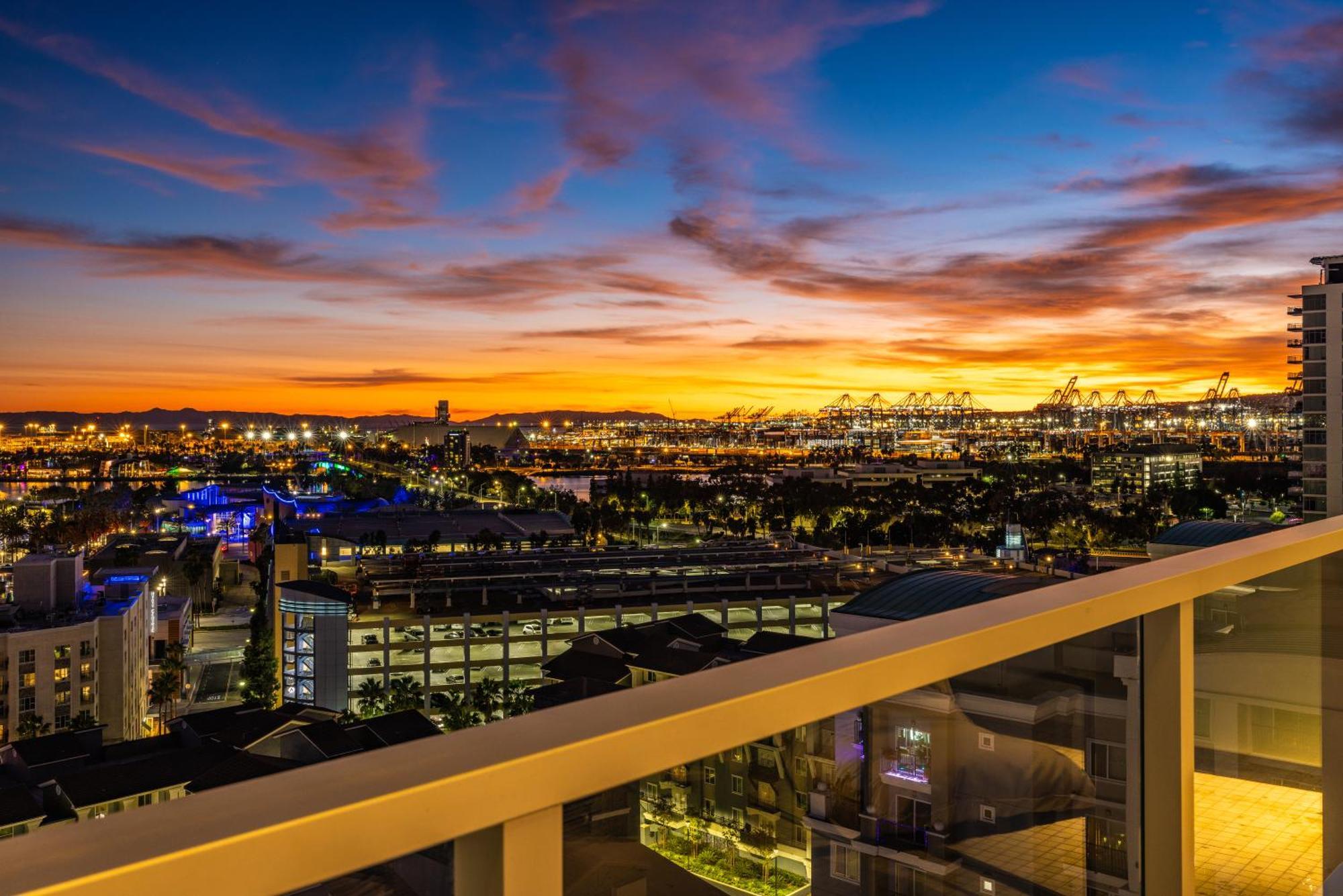 @ Marbella Lane - Penthouse W/ City & Ocean Views Long Beach Exterior photo