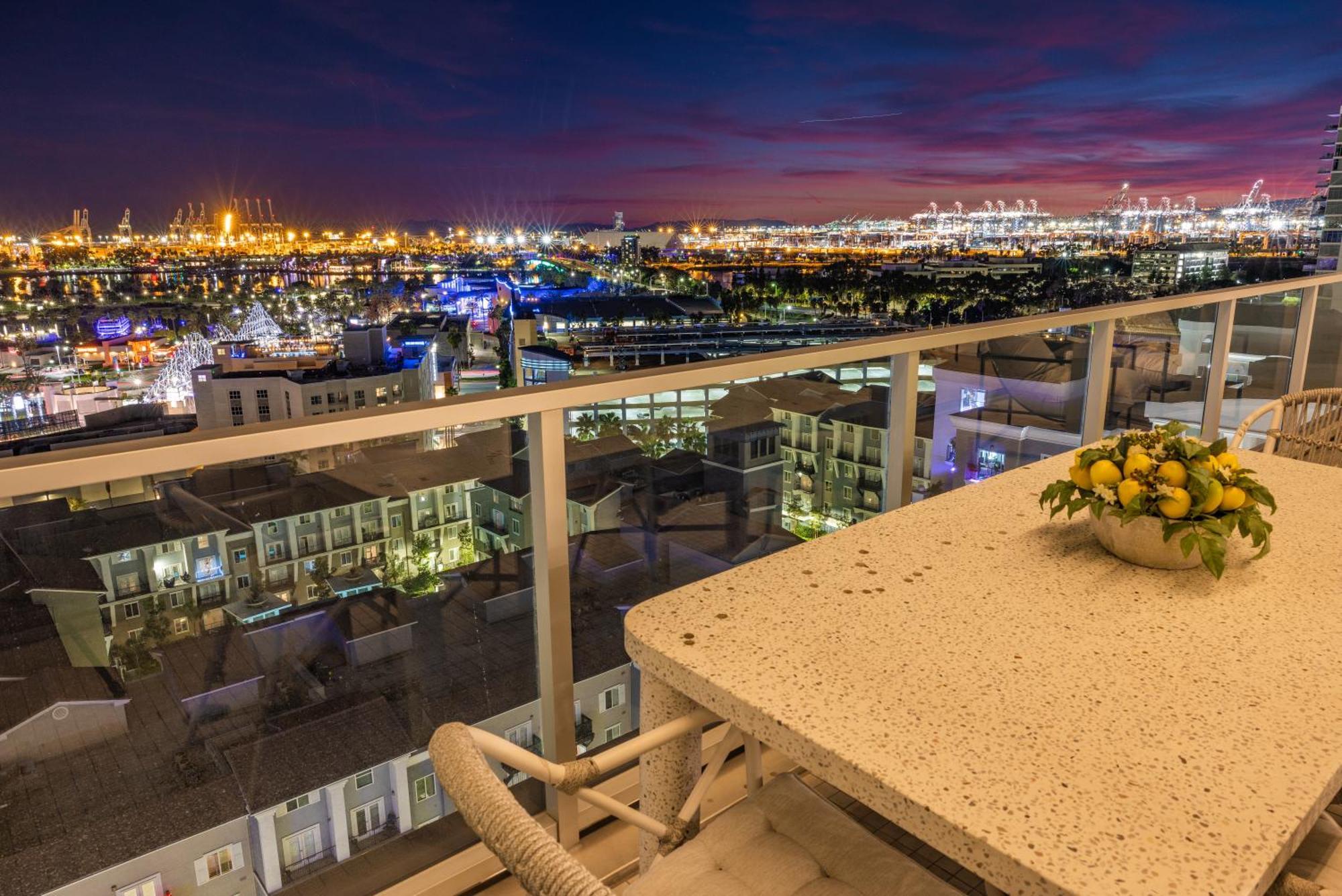 @ Marbella Lane - Penthouse W/ City & Ocean Views Long Beach Exterior photo