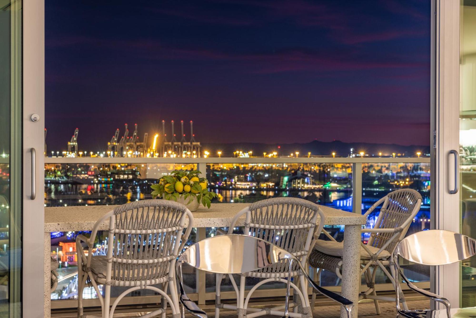 @ Marbella Lane - Penthouse W/ City & Ocean Views Long Beach Exterior photo