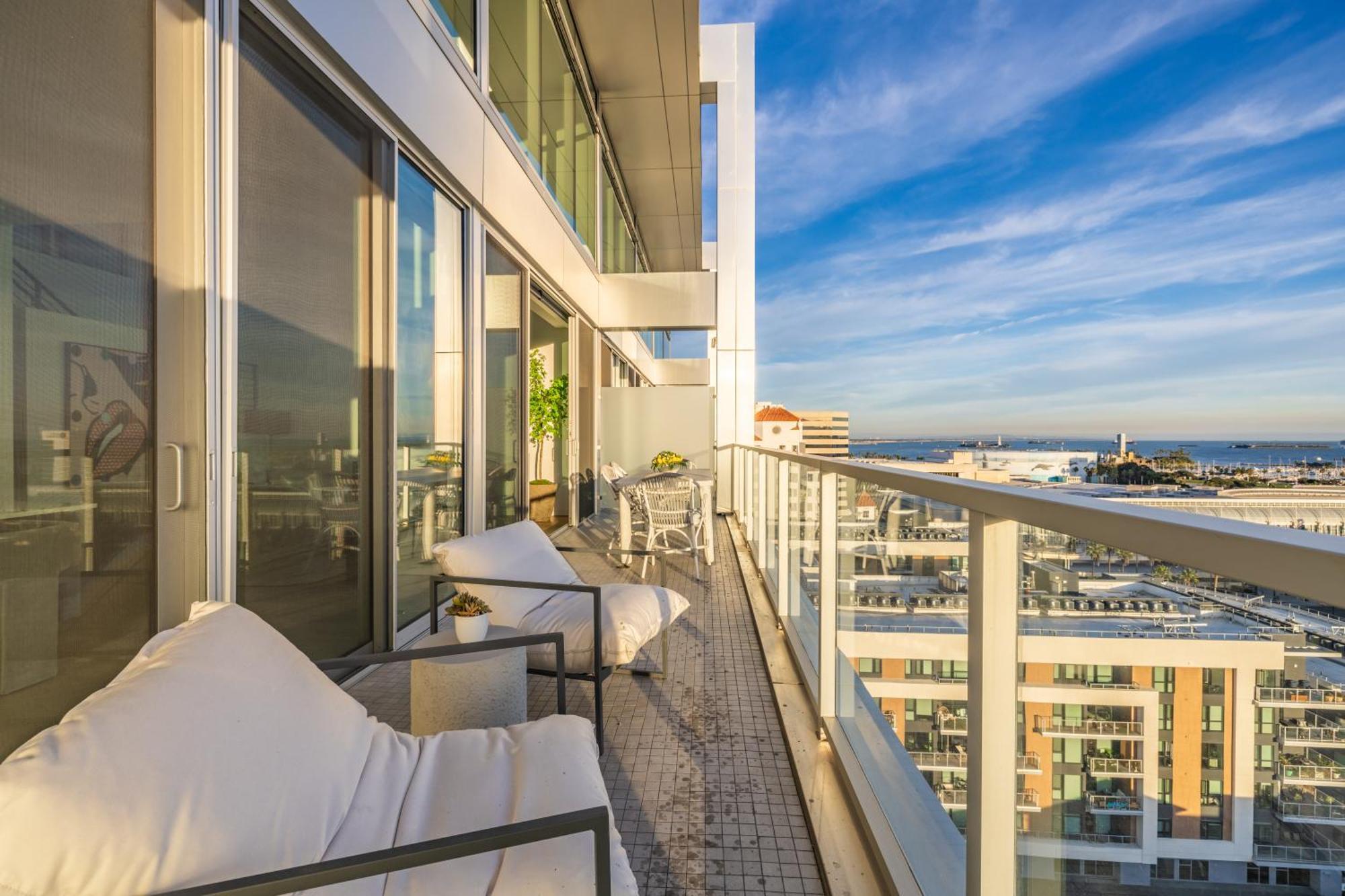 @ Marbella Lane - Penthouse W/ City & Ocean Views Long Beach Exterior photo
